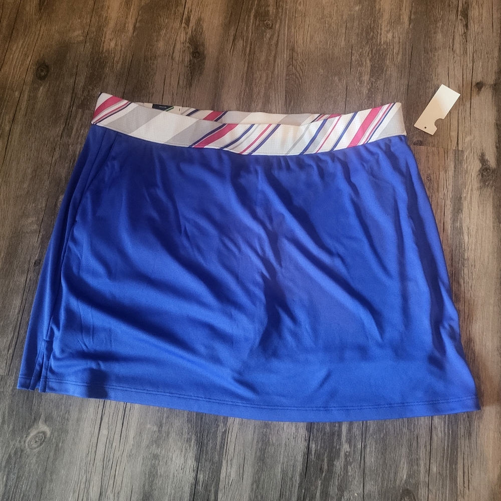 NWT IZOD GOLF SKORT